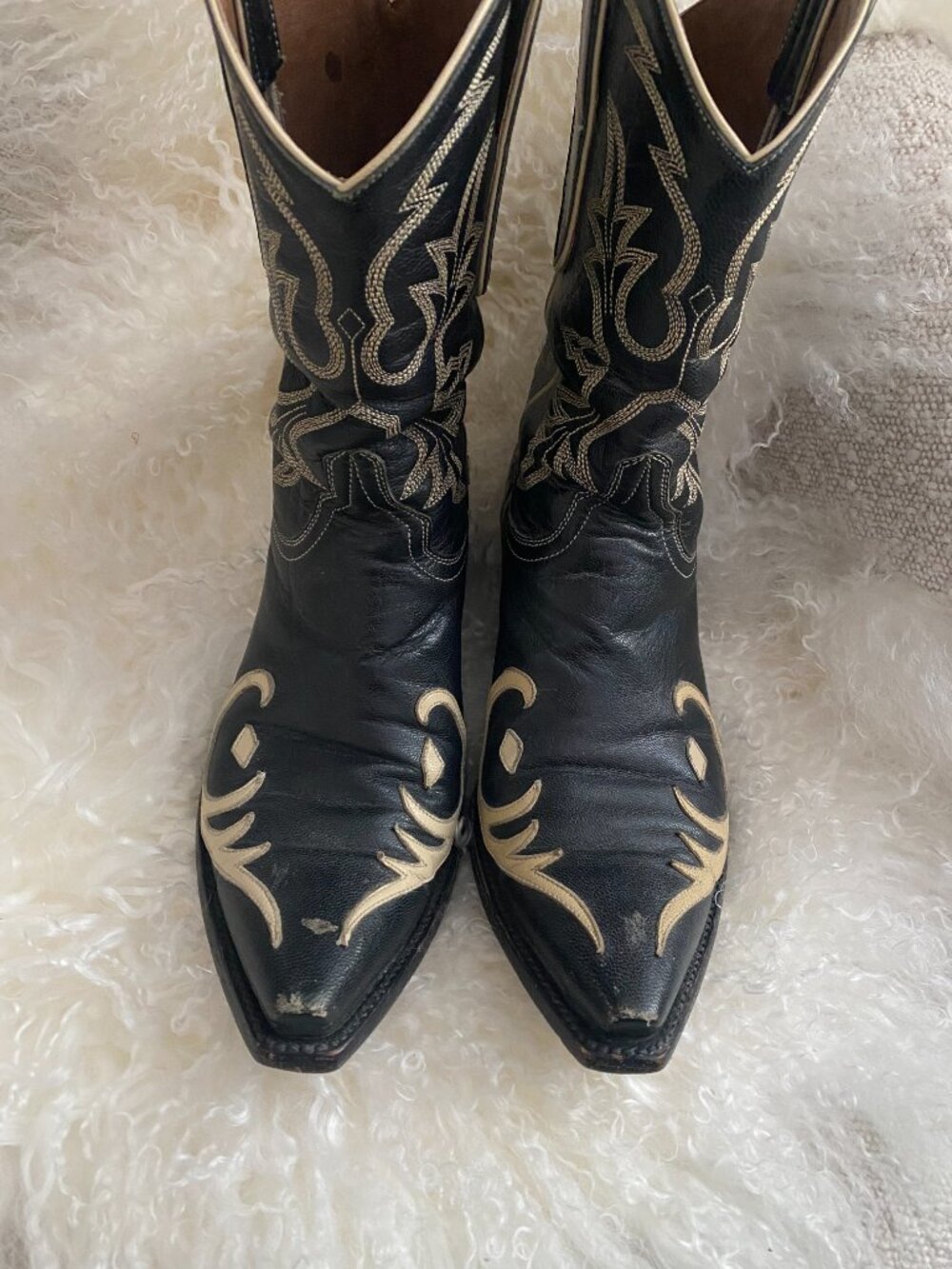 Old Gringo | Black & Cream Western Boots - Picture 3 of 10